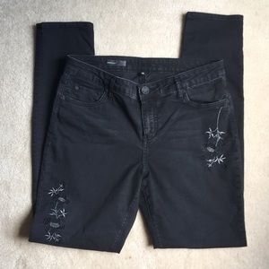 *2/$20* Black embroidered Kut jeans
